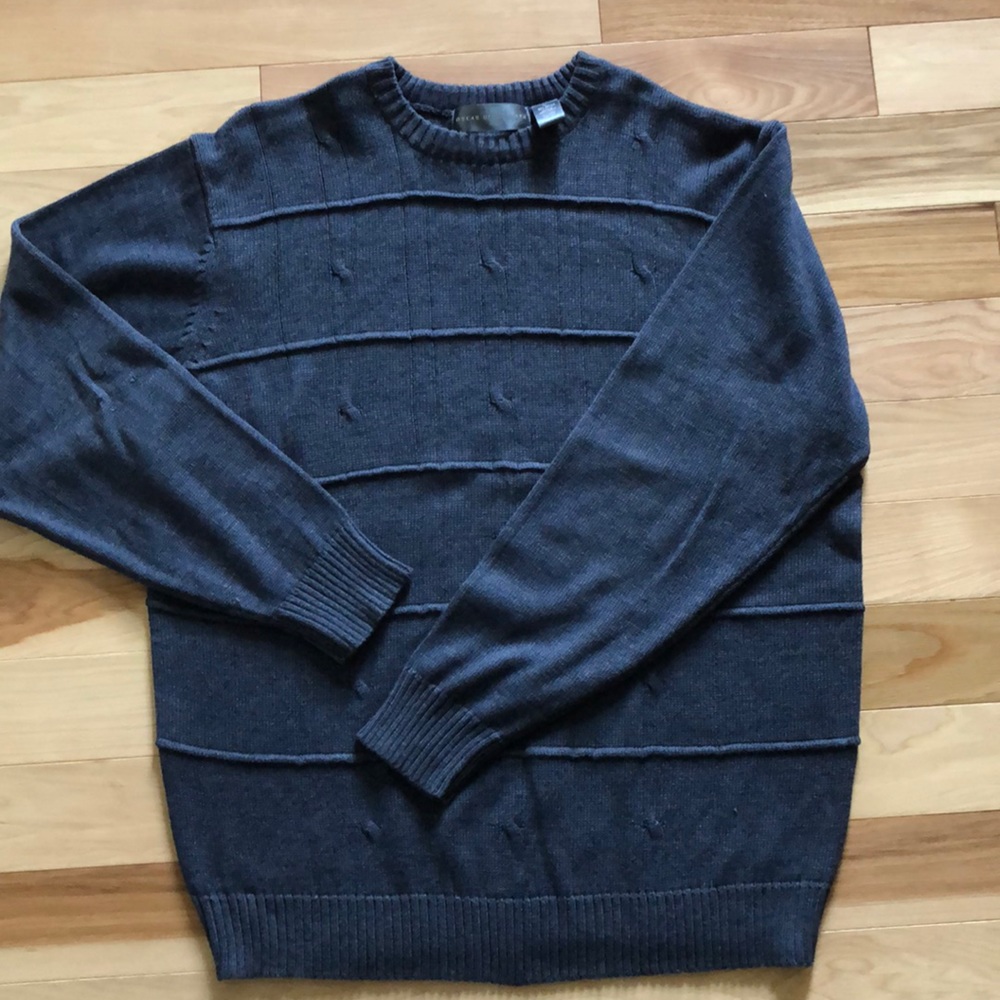 Men’s sweater